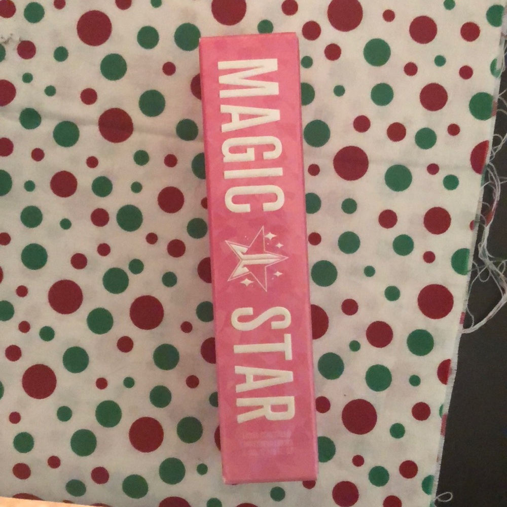 Jeffree Star Magic Star Concealer